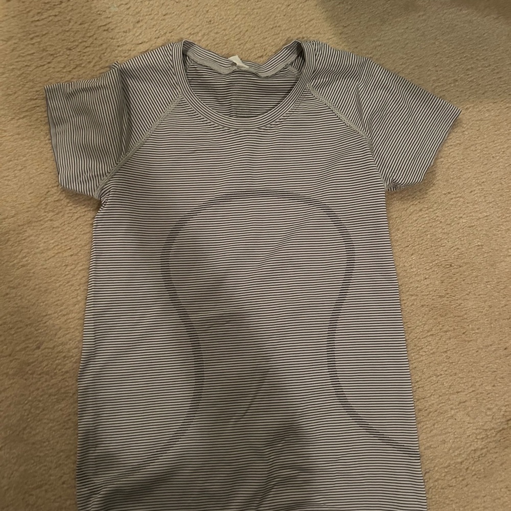 Lululemon Striped Swiftly Tech Size 6 - image 1